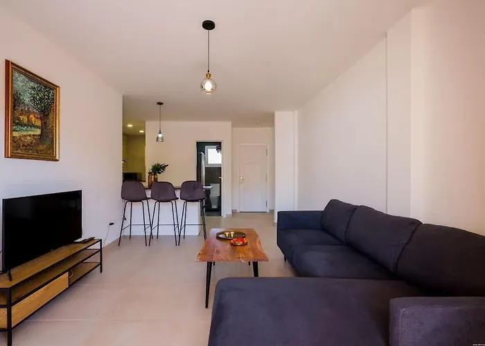 Ocean Breeze Apartment