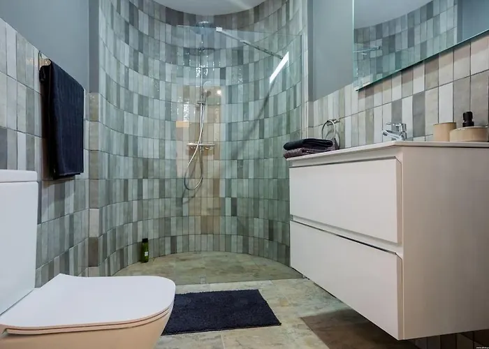 Ocean Breeze Apartment