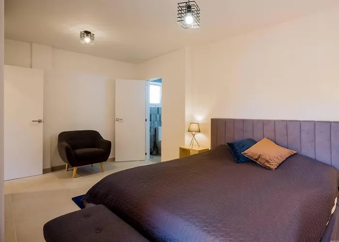 Ocean Breeze Apartment