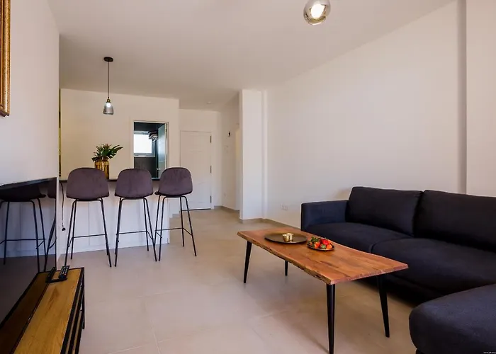 Ocean Breeze Адехе